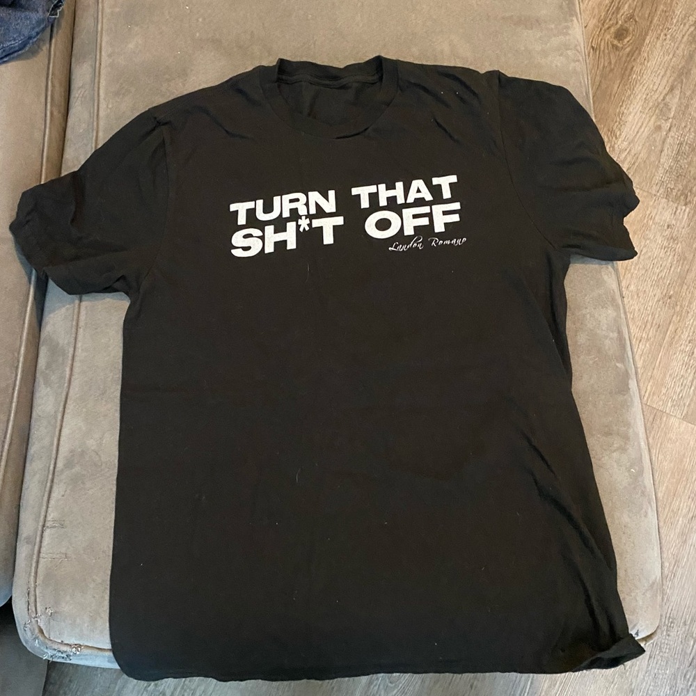 Black tee